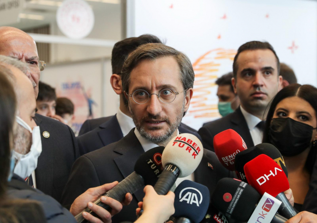 Fahrettin Altun: Gençlerimiz 2023 vizyonumuzun ayrılmaz bir parçasıdır